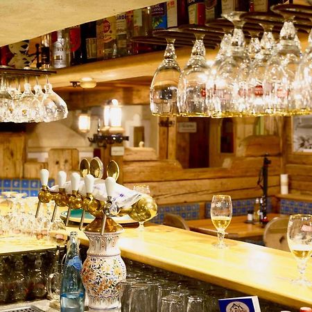 Hotel 3 Etoiles -Restaurant Le Pilatus Courchevel Eksteriør billede