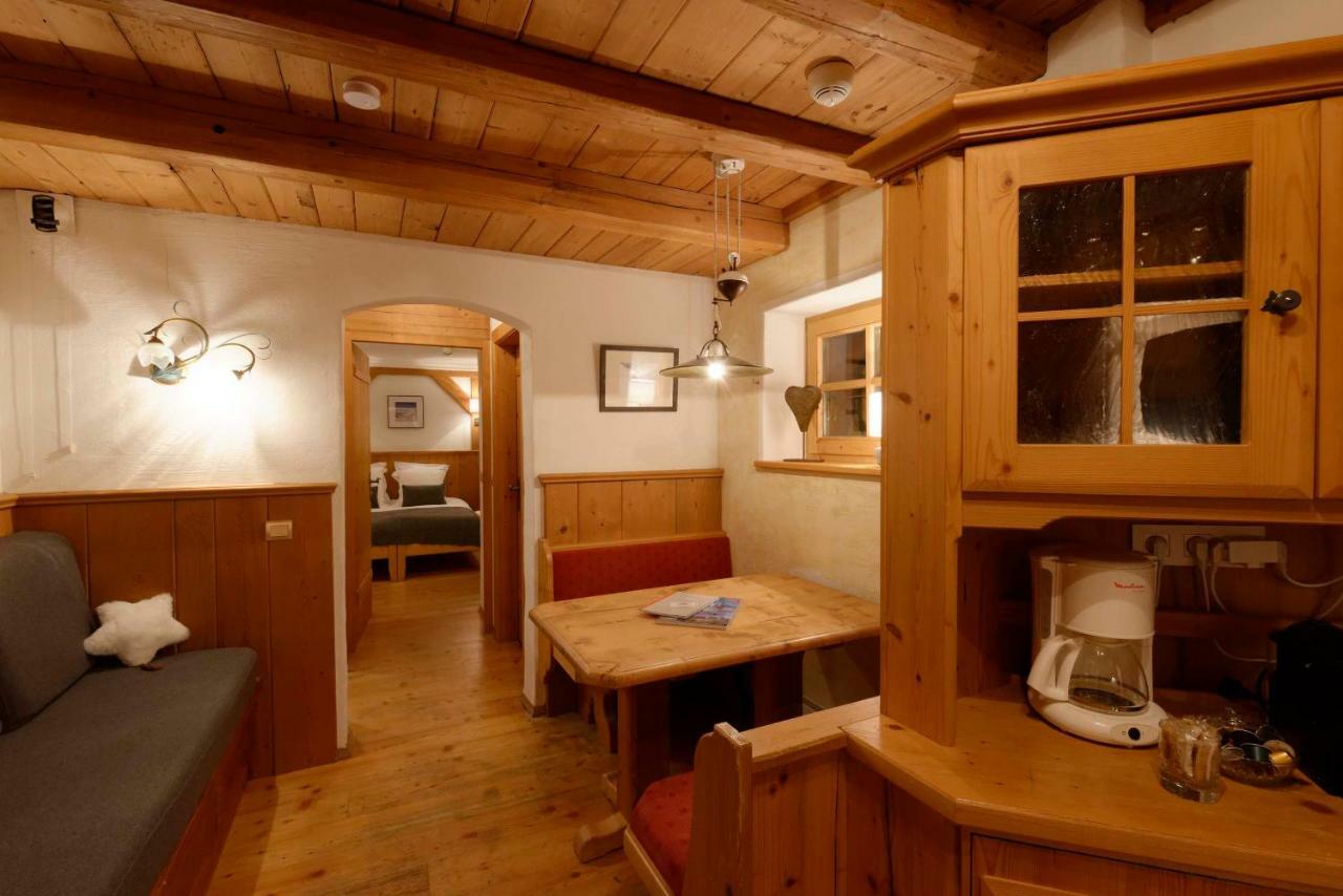 Hotel 3 Etoiles -Restaurant Le Pilatus Courchevel Eksteriør billede